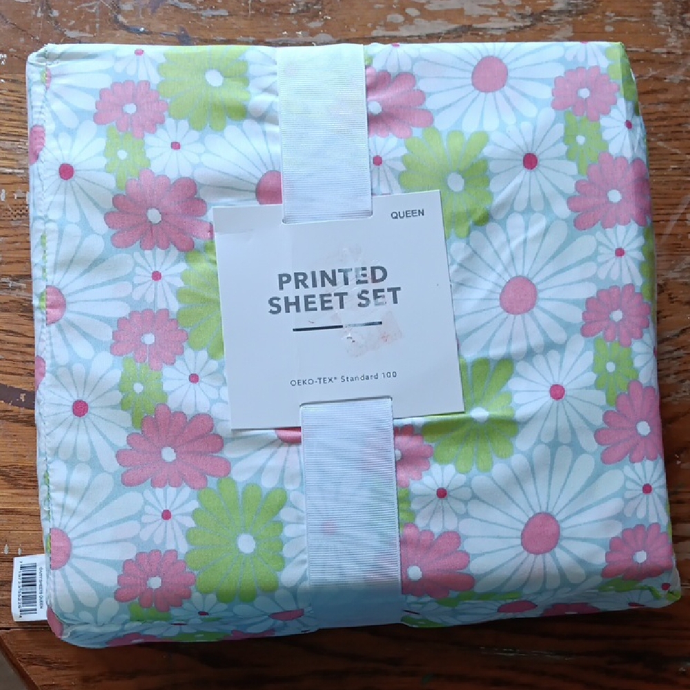 New Pink and Green Floral Queen Sheet Set